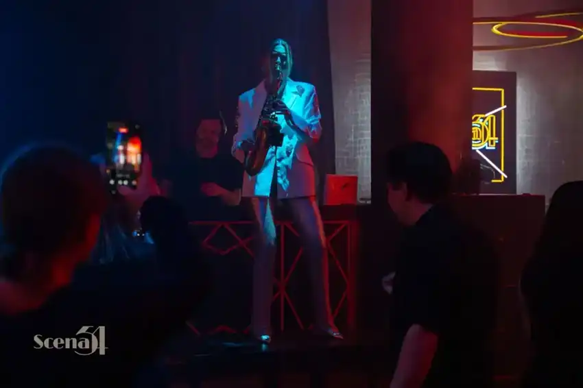 Chriss Sax Live — MYSLF — 21